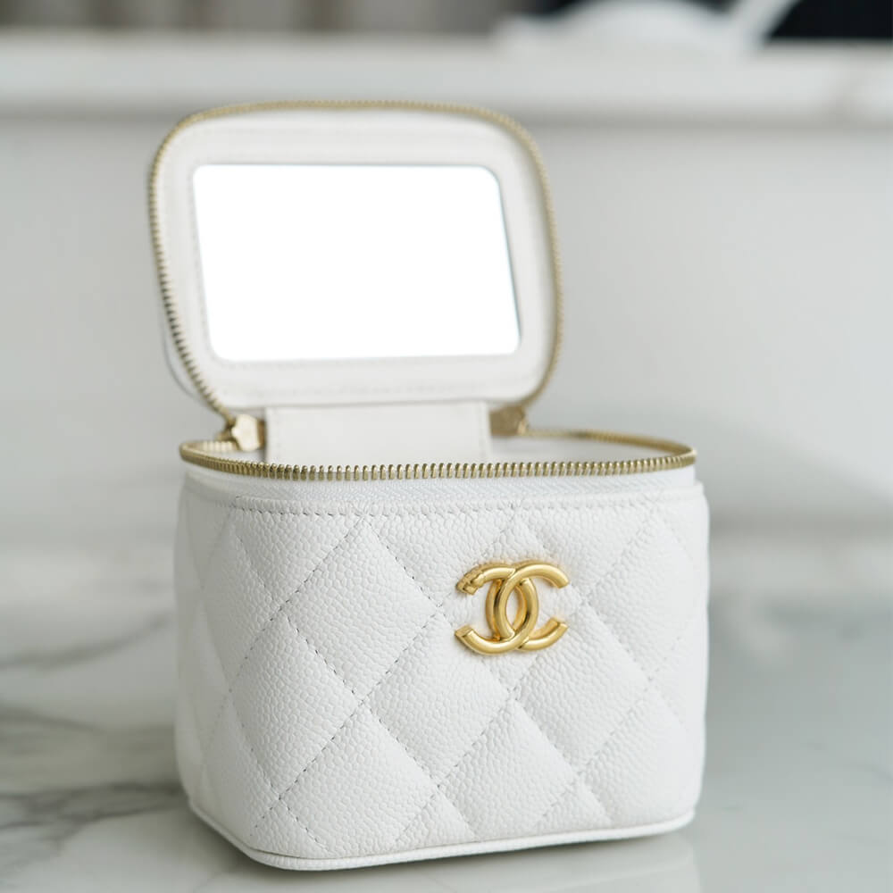 Chanel small gold ball makeup bag - Image 7