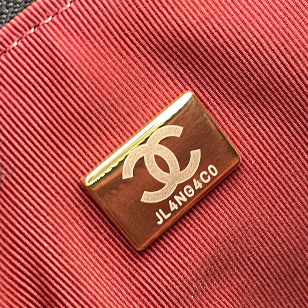 CHANEL HOBO HANDBAG - Image 7