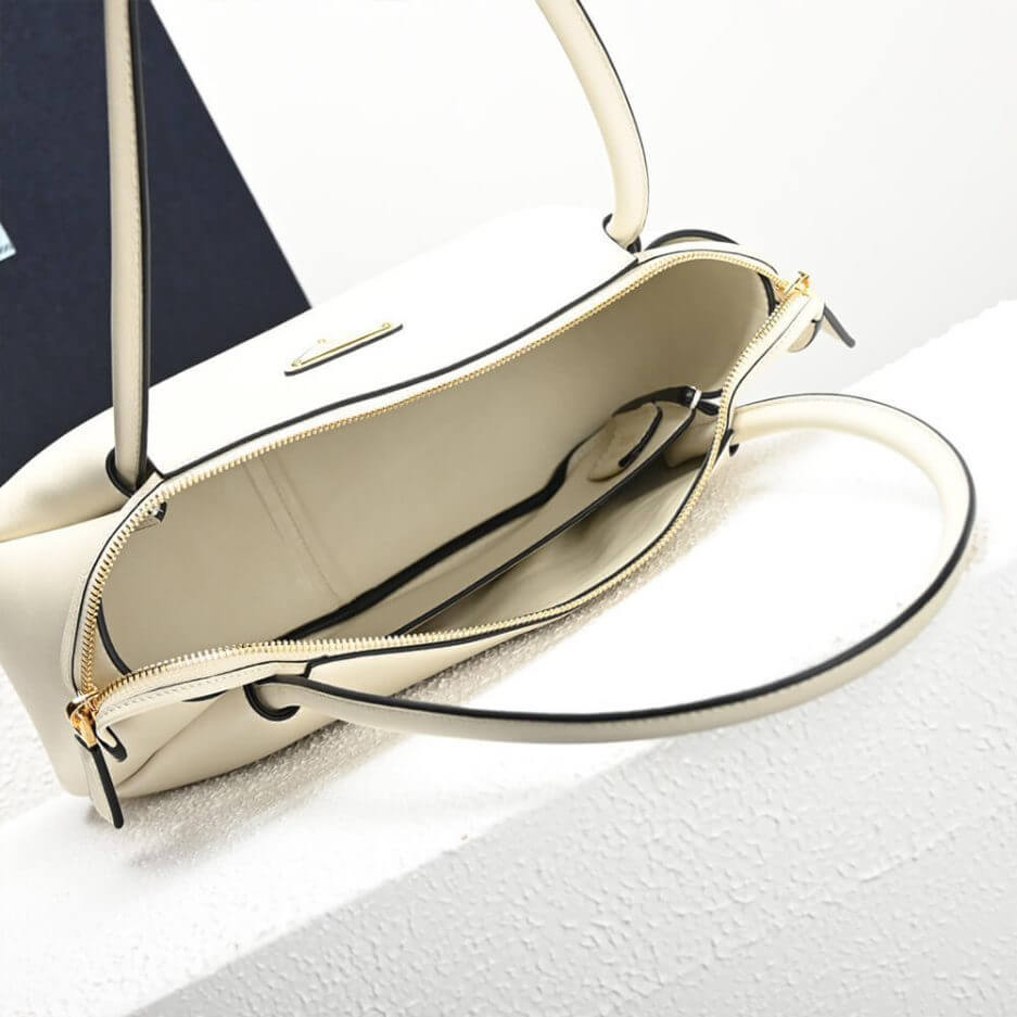 White Prada Medium leather handbag - Image 8