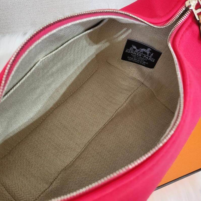 Hermes toiletery bag - Image 8