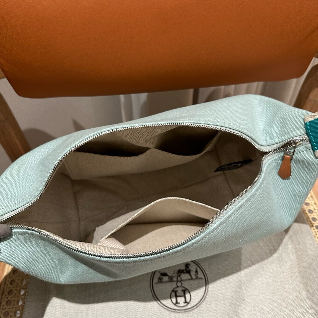 light green Hermes toiletery bag - Image 8