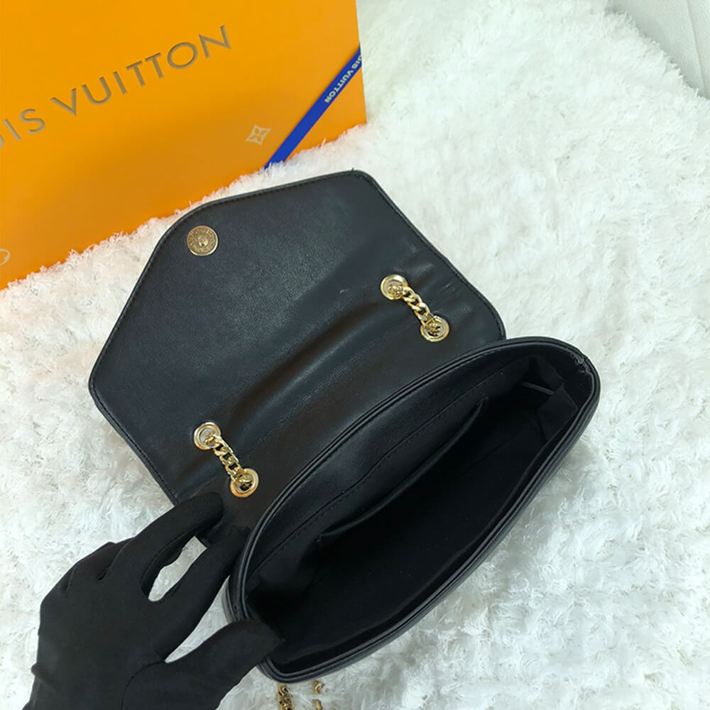 LV NEW WAVE CHAIN BAG - Image 8