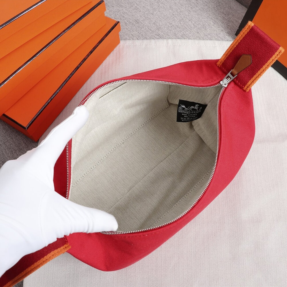 Red Hermes toiletery bag - Image 8
