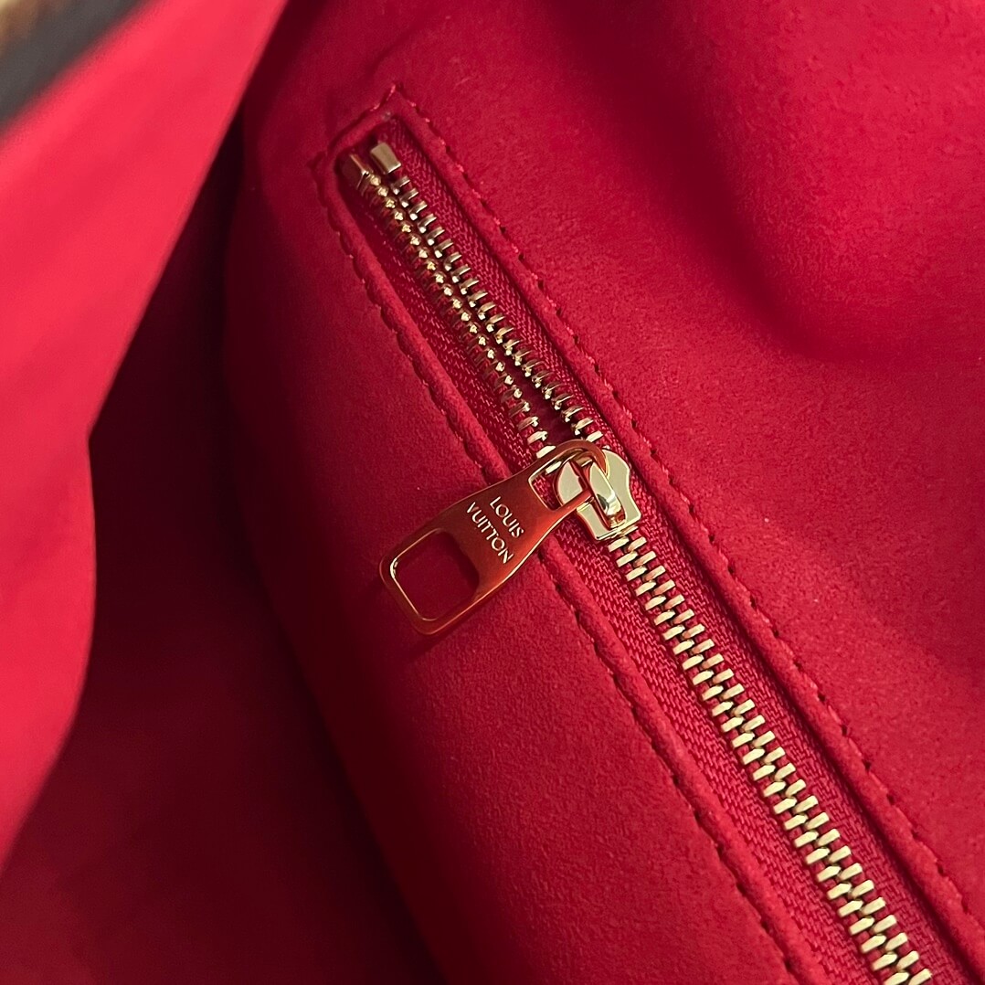 LV Slouchy PM - Image 8