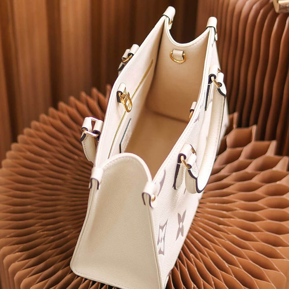 Louis Vuitton ONTHEGO PM - Image 8