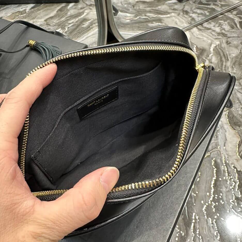 BLACK YSL LOU CAMERA BAG IN QUILTED LEATHER - Image 8