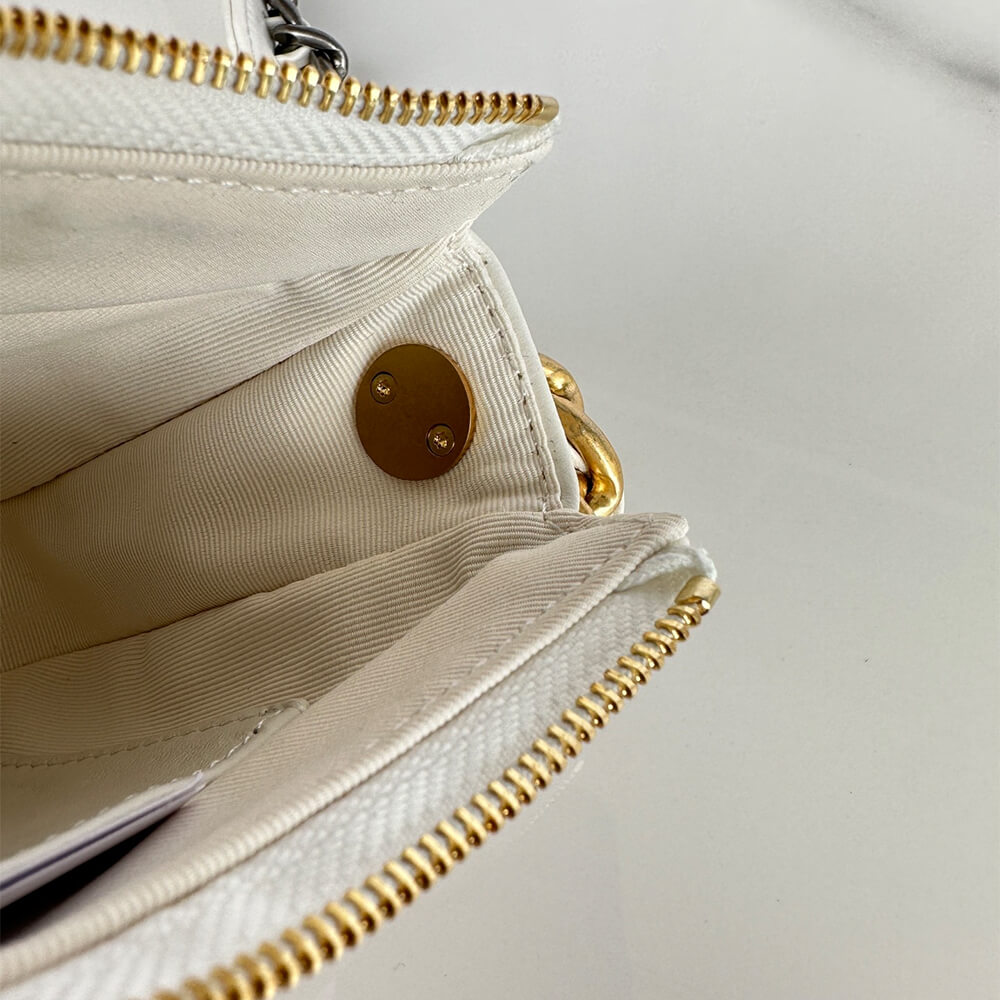 CHANEL 19 chain bag - Image 8