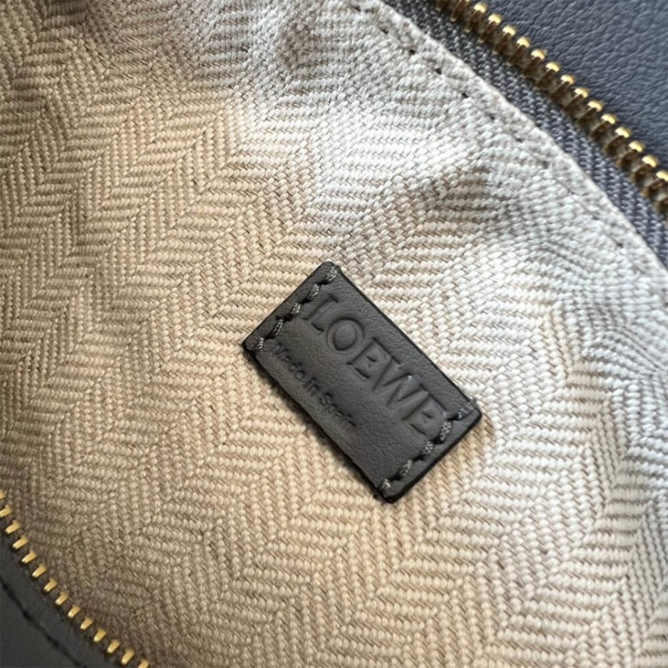 Nude LOEWE Mini Puzzle bag in classic calfskin - Image 8