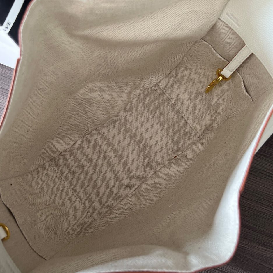 Soft White Loewe Small Hammock bag in soft grained calfskin - Image 8