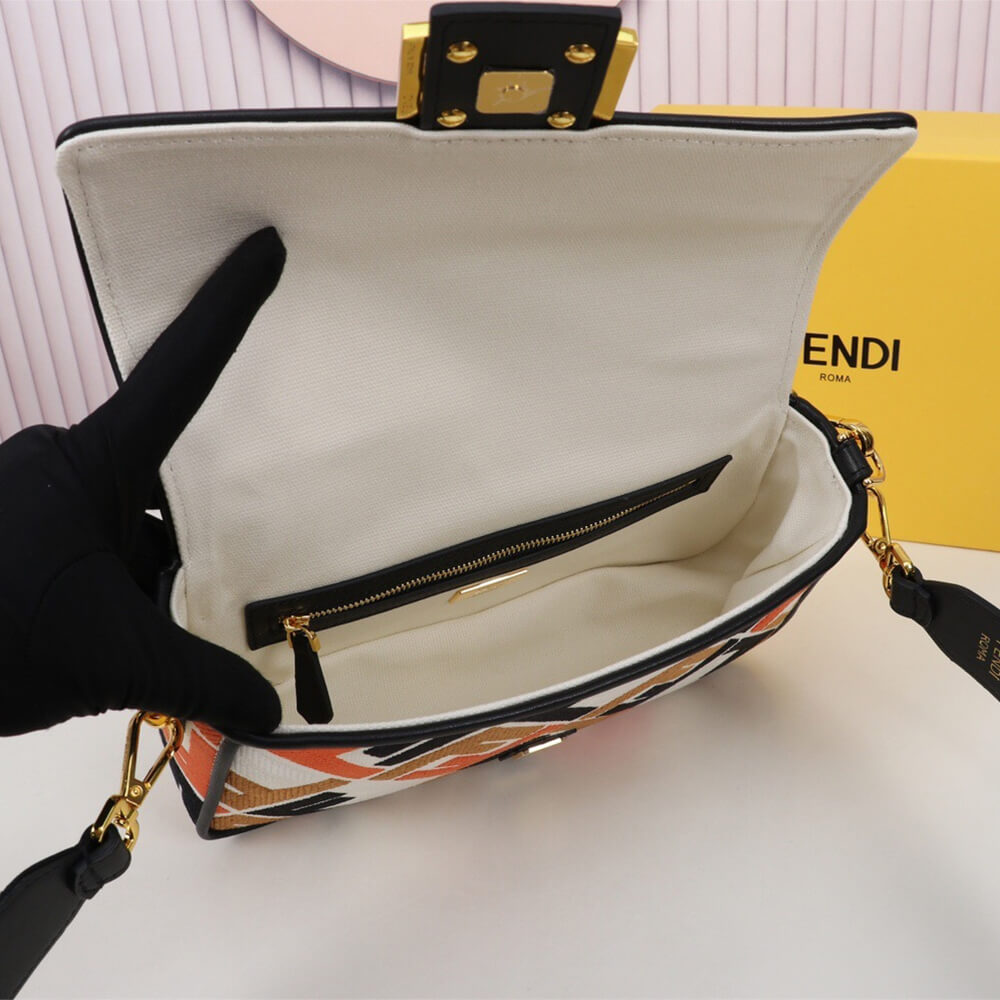 FF embroidery Fendi Baguette (Best
 grade) - Image 8