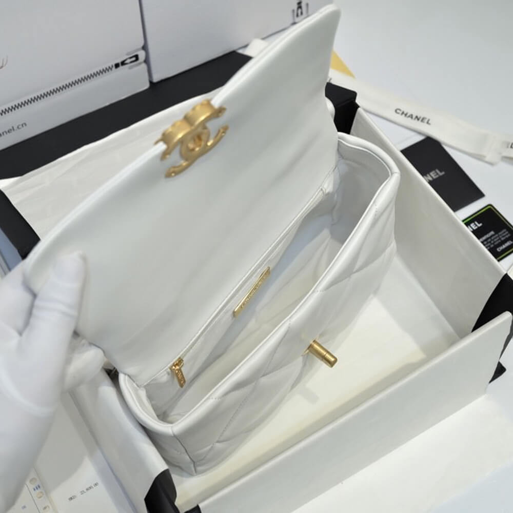 CHANEL 19 HANDBAG - Image 8