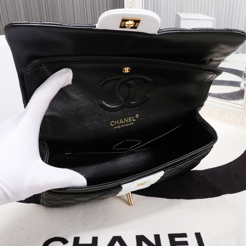 CHANEL CLASSIC HANDBAG - Image 8