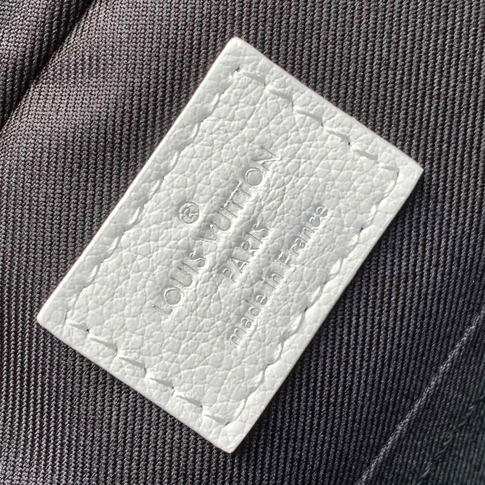 LV rio Messenger Bag - Image 8