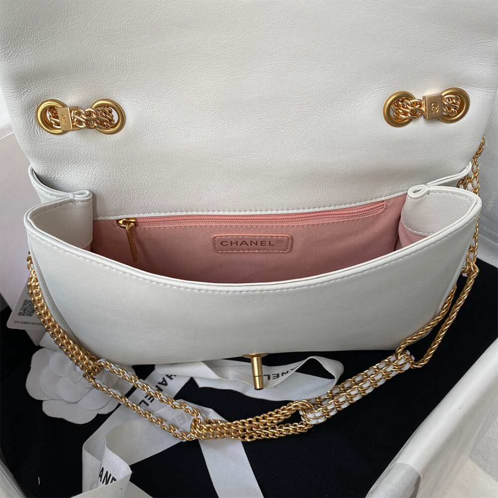 White CHANEL FLAP BAG - Image 8