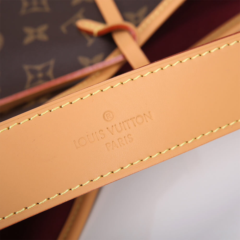 LV CarryAll MM - Image 8