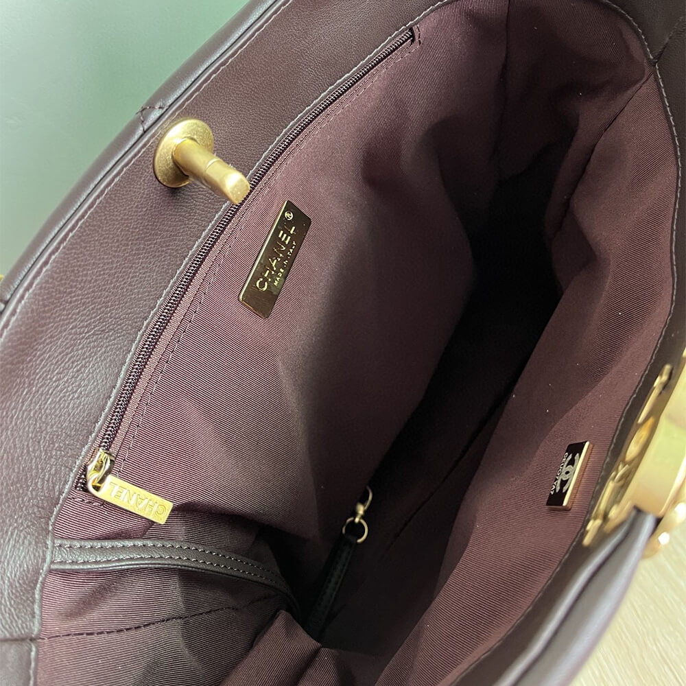 Chanel shopping bag - Image 8