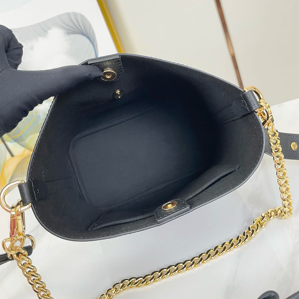 LV Lock and Walk - Image 8