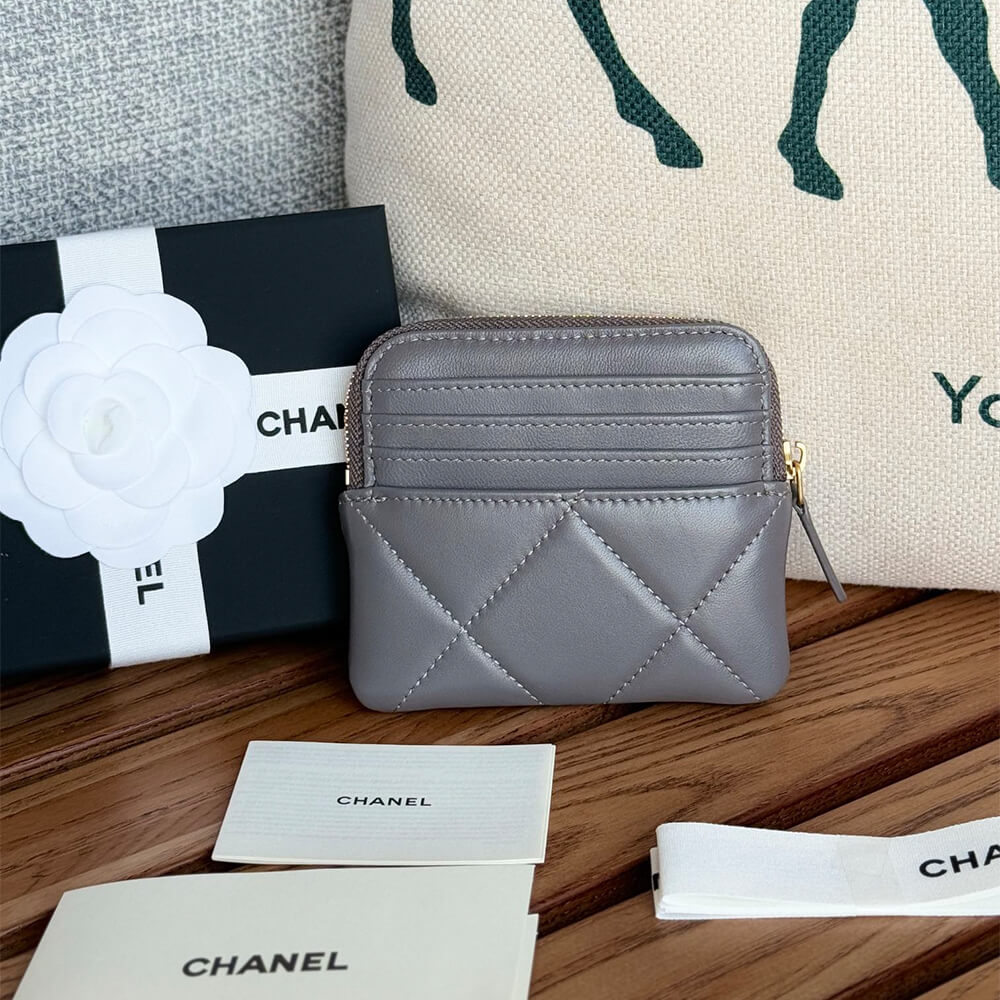 CHANEL 19 Zipped Coin Purse - Image 3