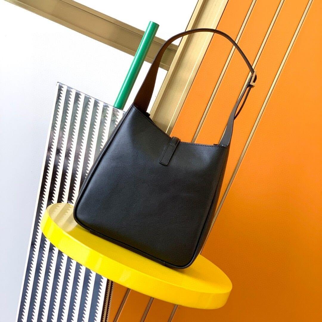 Black YSL LE 5 A 7 supple SMALL IN GRAINED LEATHER - Image 4