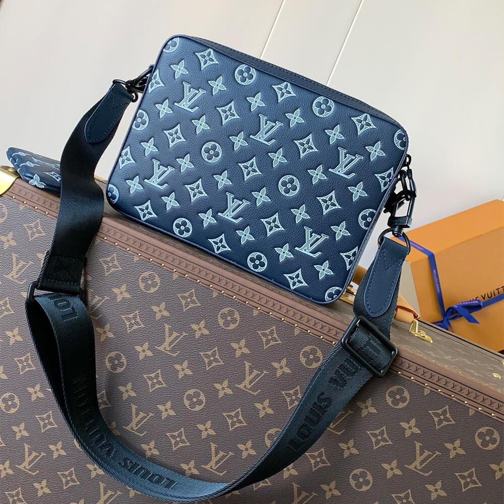 LV rio Messenger Bag - Image 4