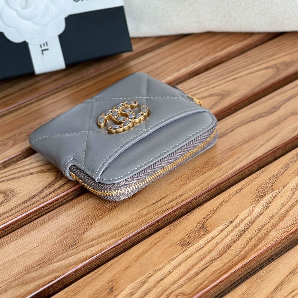 CHANEL 19 Zipped Coin Purse - Image 4
