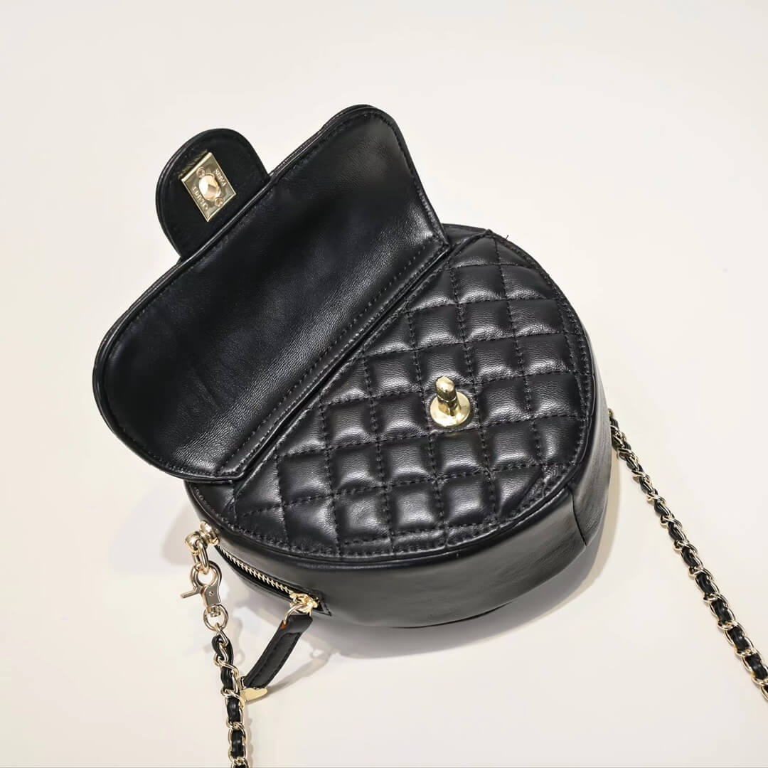Chanel love bag - Image 5