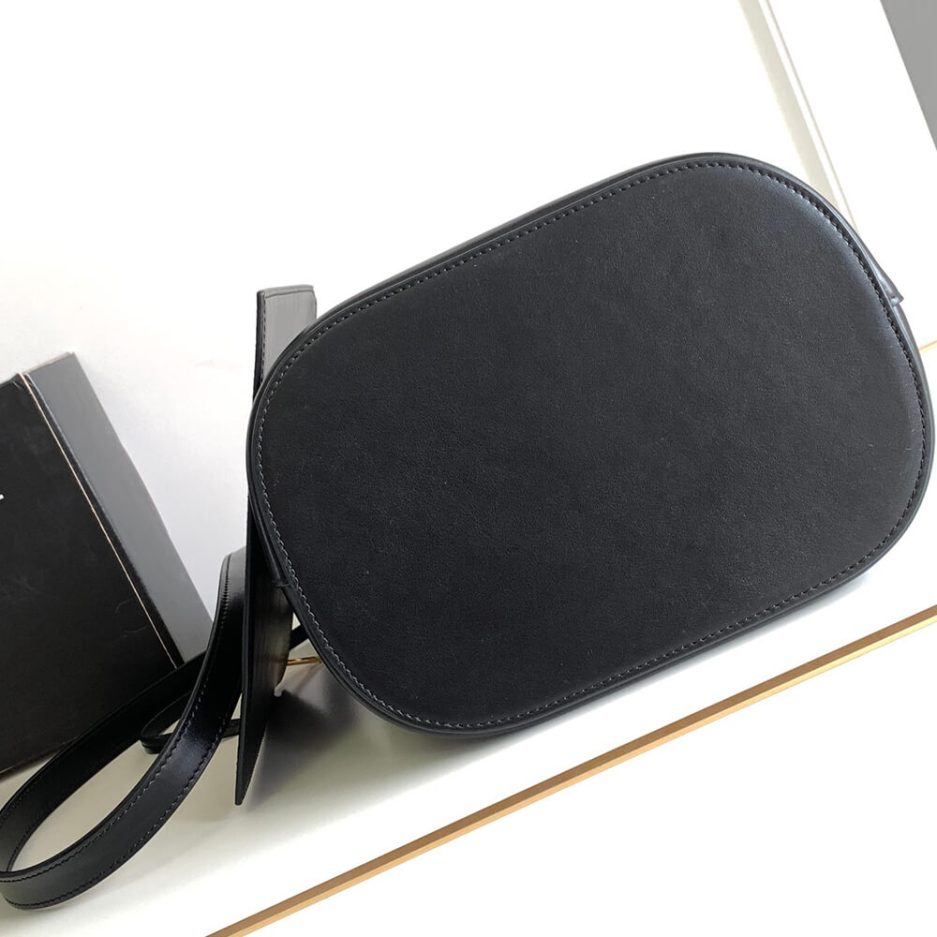 Black CELINE LOUISE Medium Bag in Smooth Calfskin - Image 5