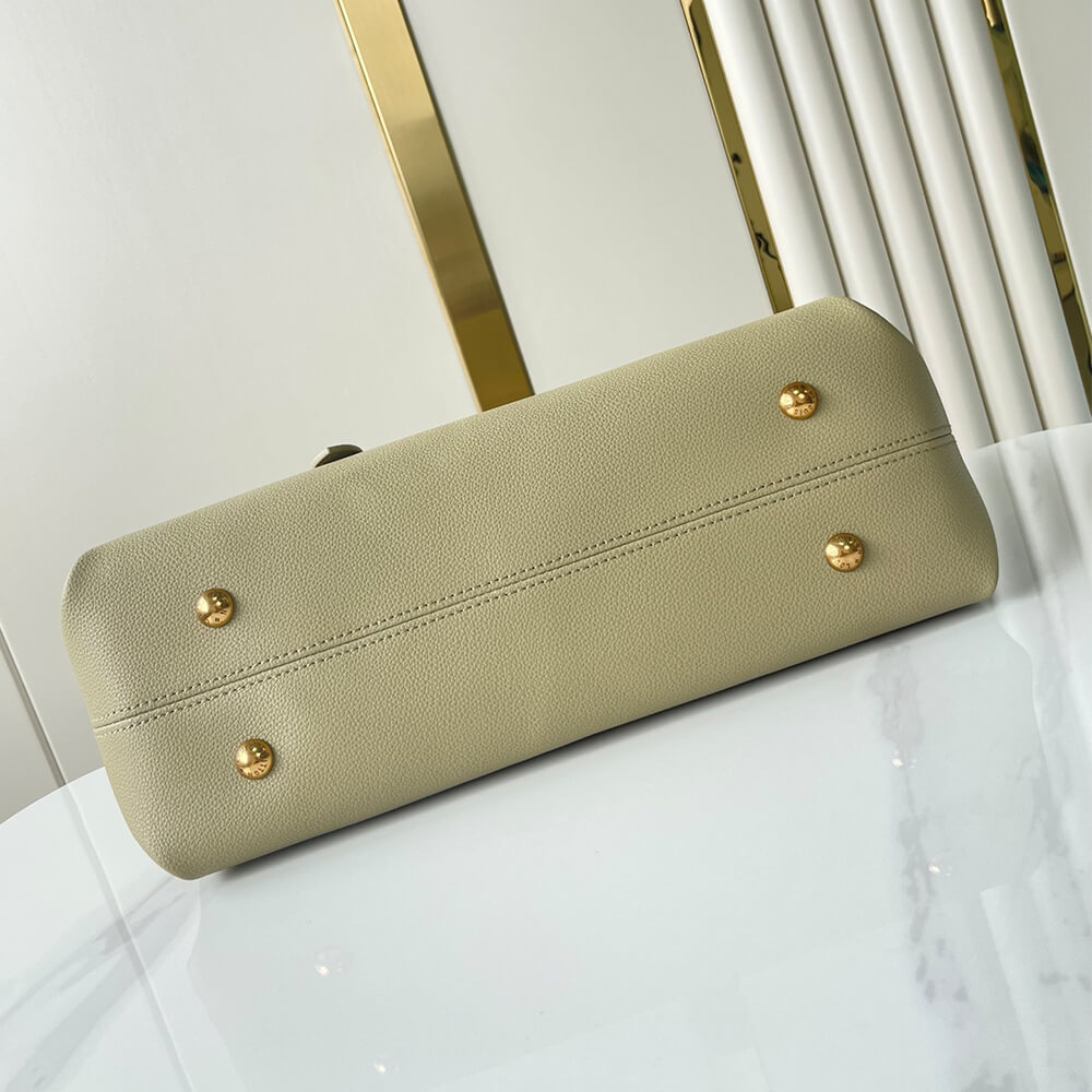 LV Low Key Cabas MM - Image 5