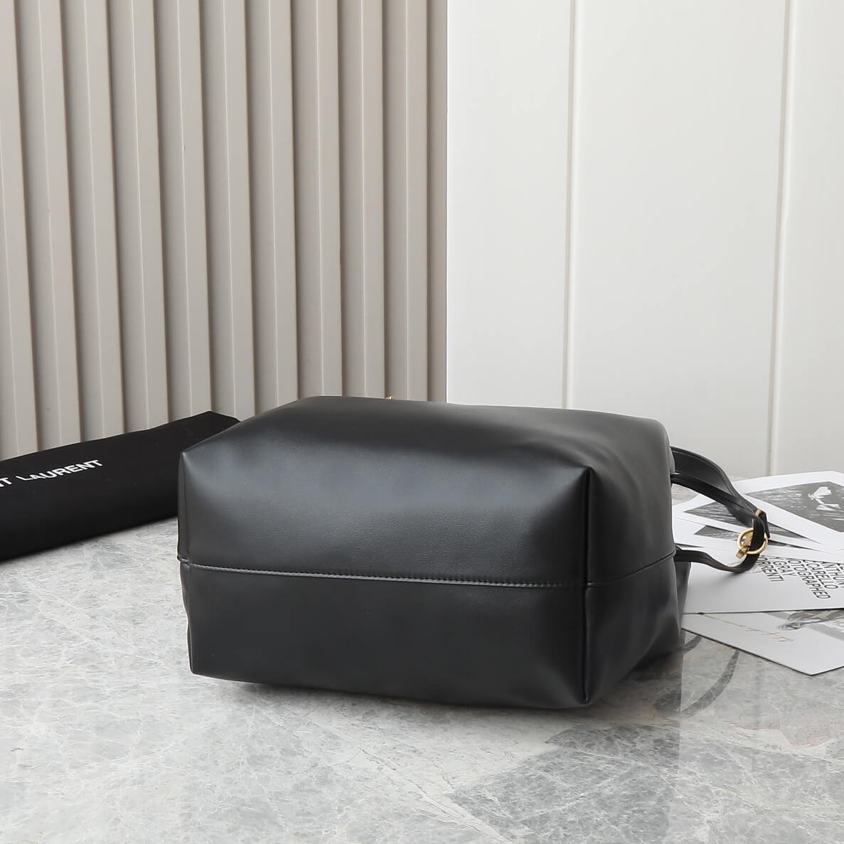 Black YSL PARIS VII pochon in lambskin - Image 5