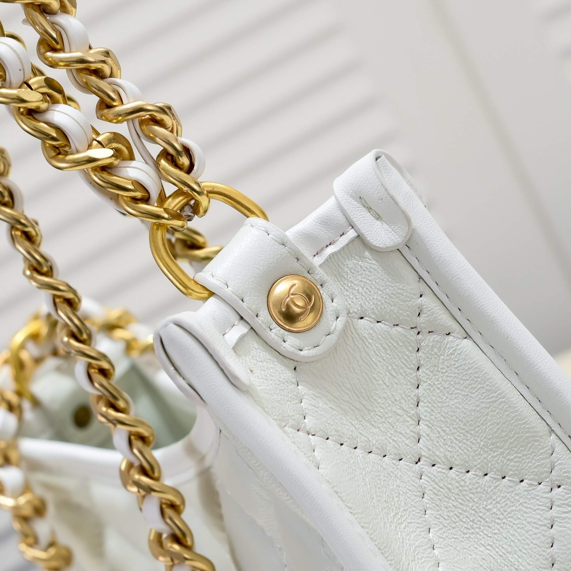 Chanel HOBO HANDBAG - Image 6