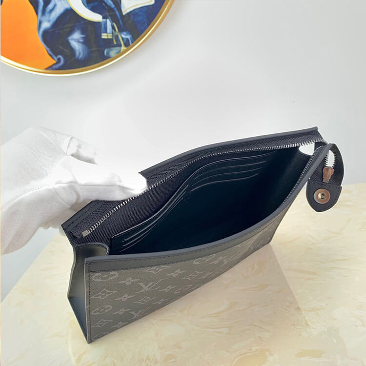 Zip LV Pochette Voyage MM - Image 6