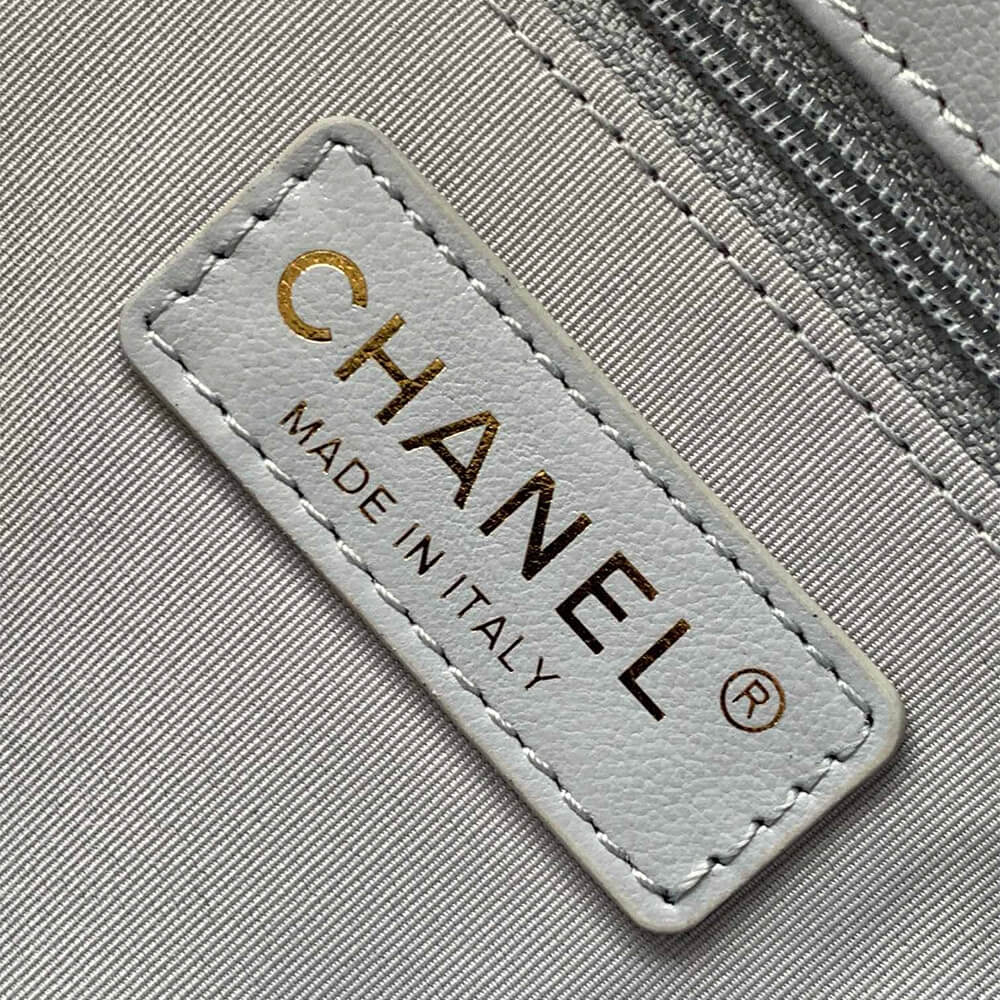 Chanel 24P hobo - Image 7