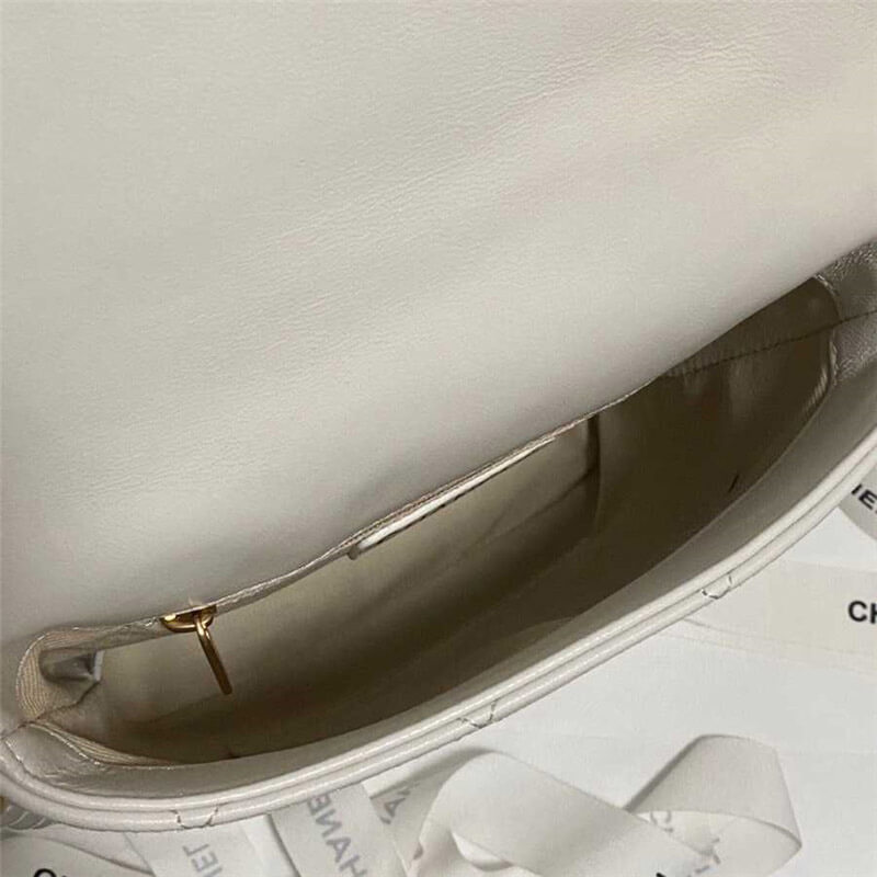 Suitable People Women CHANEL Mini Flap Bag - Image 7