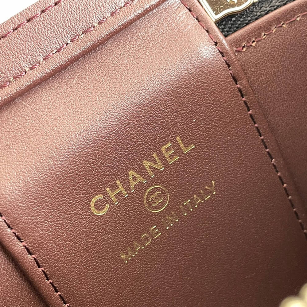 Chanel chain cosmetic bag - Image 7