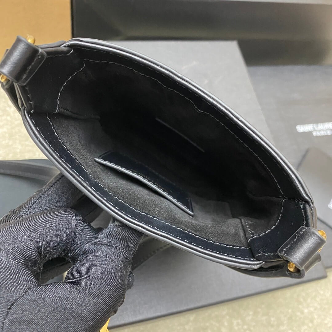 YSL Le 5 A 7 mini vertical bag in shiny leather - Image 8