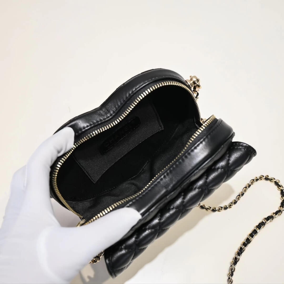 Chanel love bag - Image 8