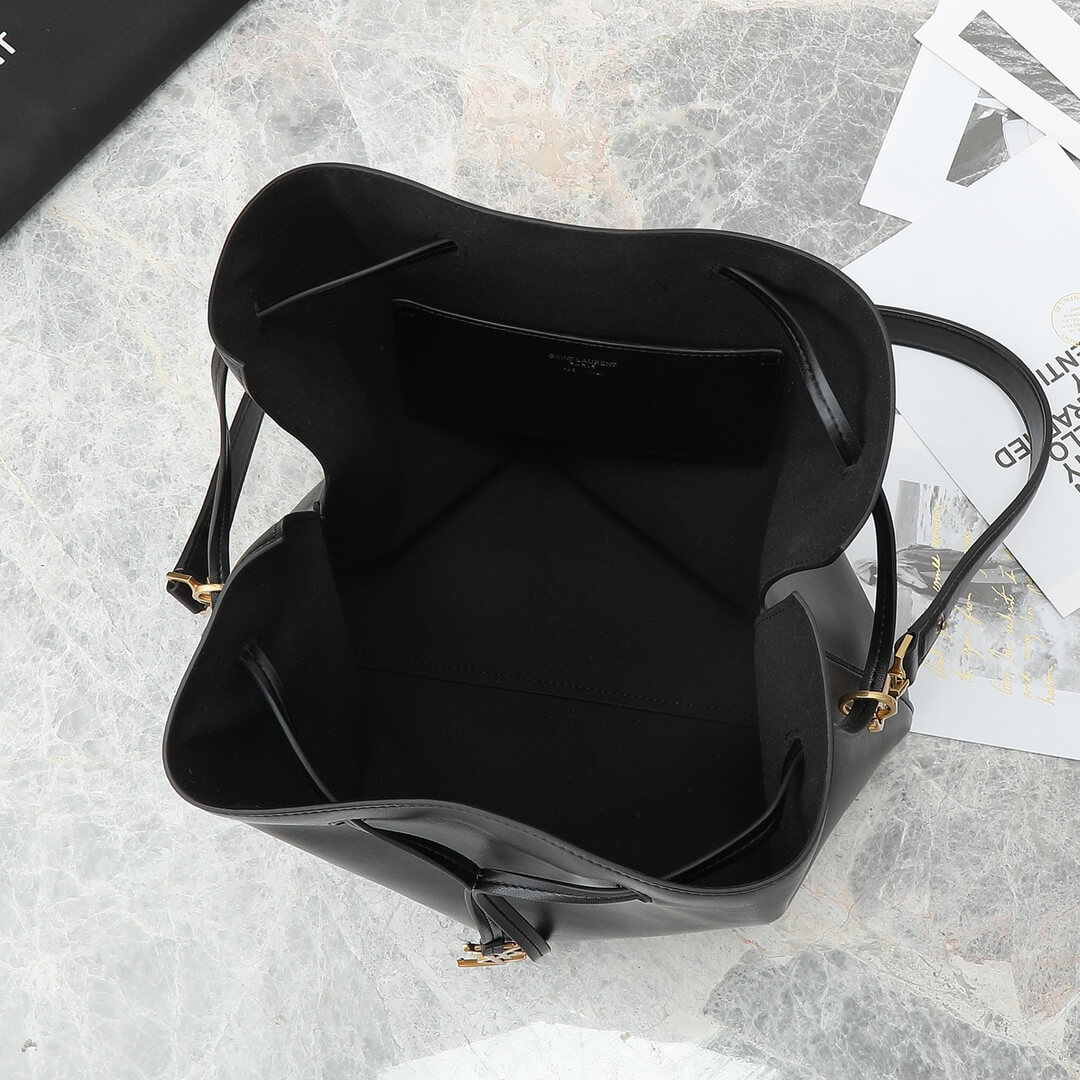 Black YSL PARIS VII pochon in lambskin - Image 8