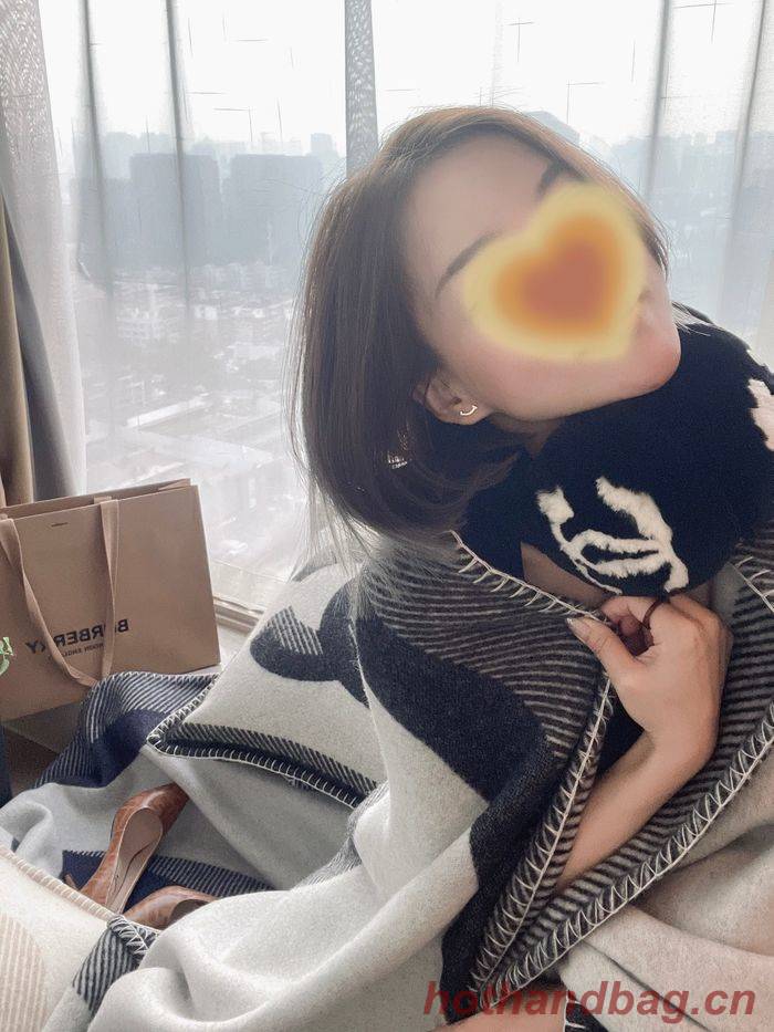 CHANEL Merino Wool Cashmere CC Throw Blanket CHB00005 CHANEL Merino Wool Cashmere CC Throw Blanket CHB00005