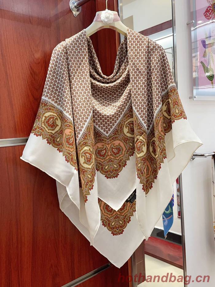 Loro Piana Scarf LPC00022 Loro Piana Scarf LPC00022