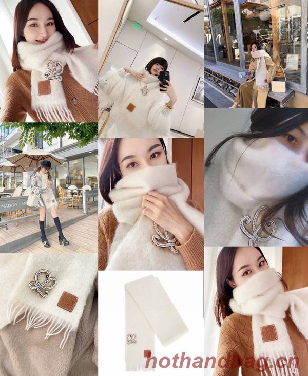 Loewe Scarf LOC00021 Loewe Scarf LOC00021