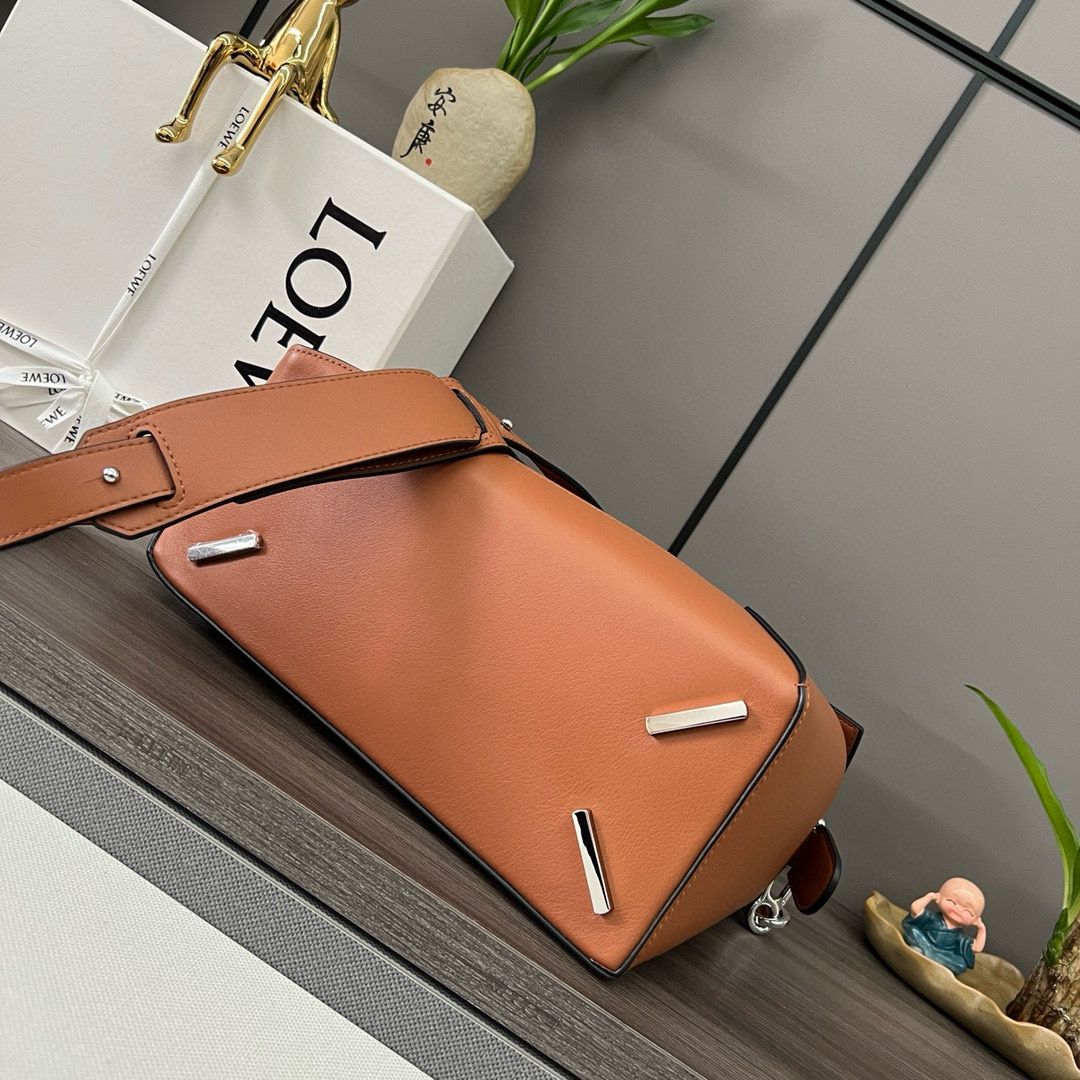 Loewe Medium Puzzle Bag Original Leather 62329 brown Loewe Medium Puzzle Bag Original Leather 62329 brown