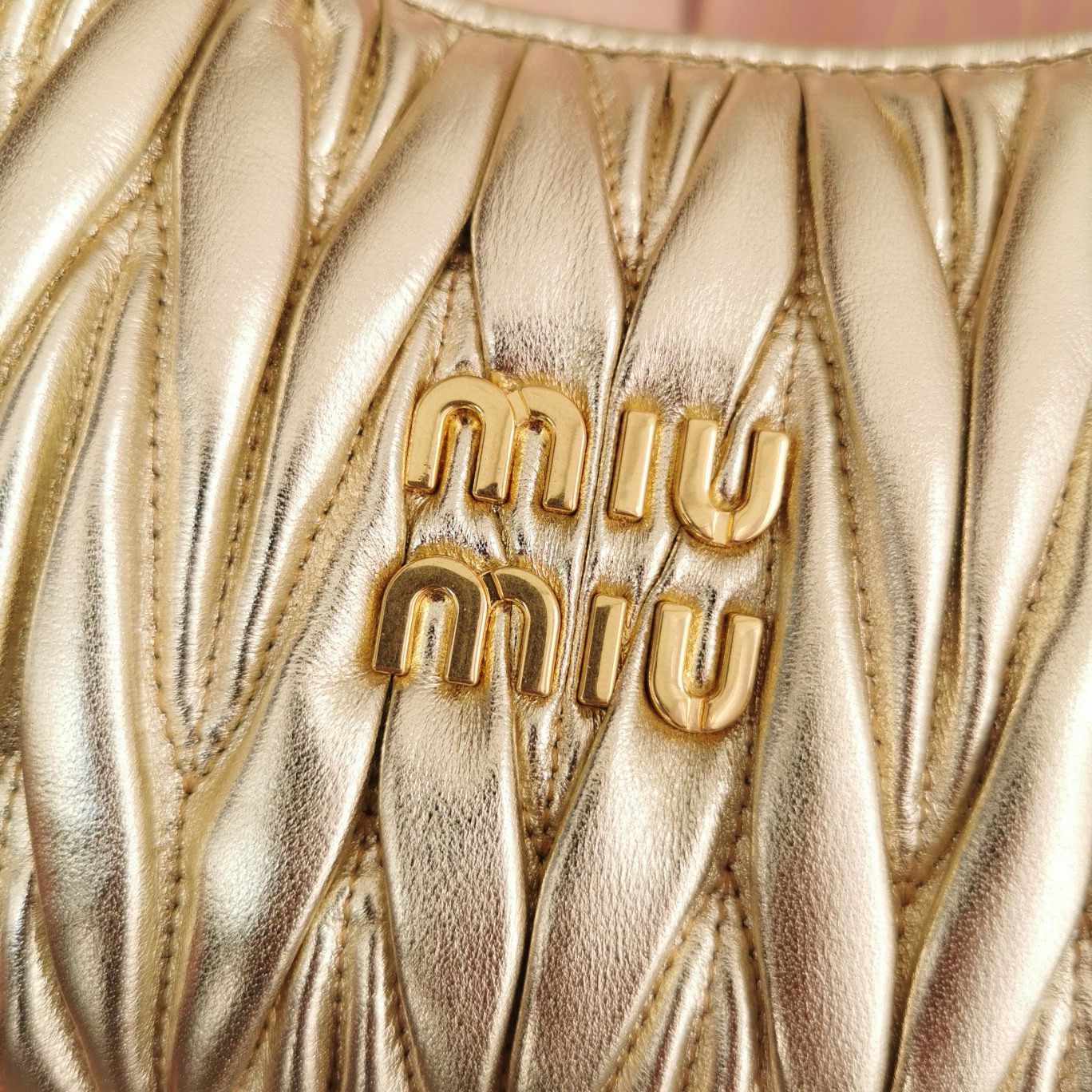 Miu Miu Wander Matelasse Original Sheepskin Bag 5BC125 Gold Miu Miu Wander Matelasse Original Sheepskin Bag 5BC125 Gold