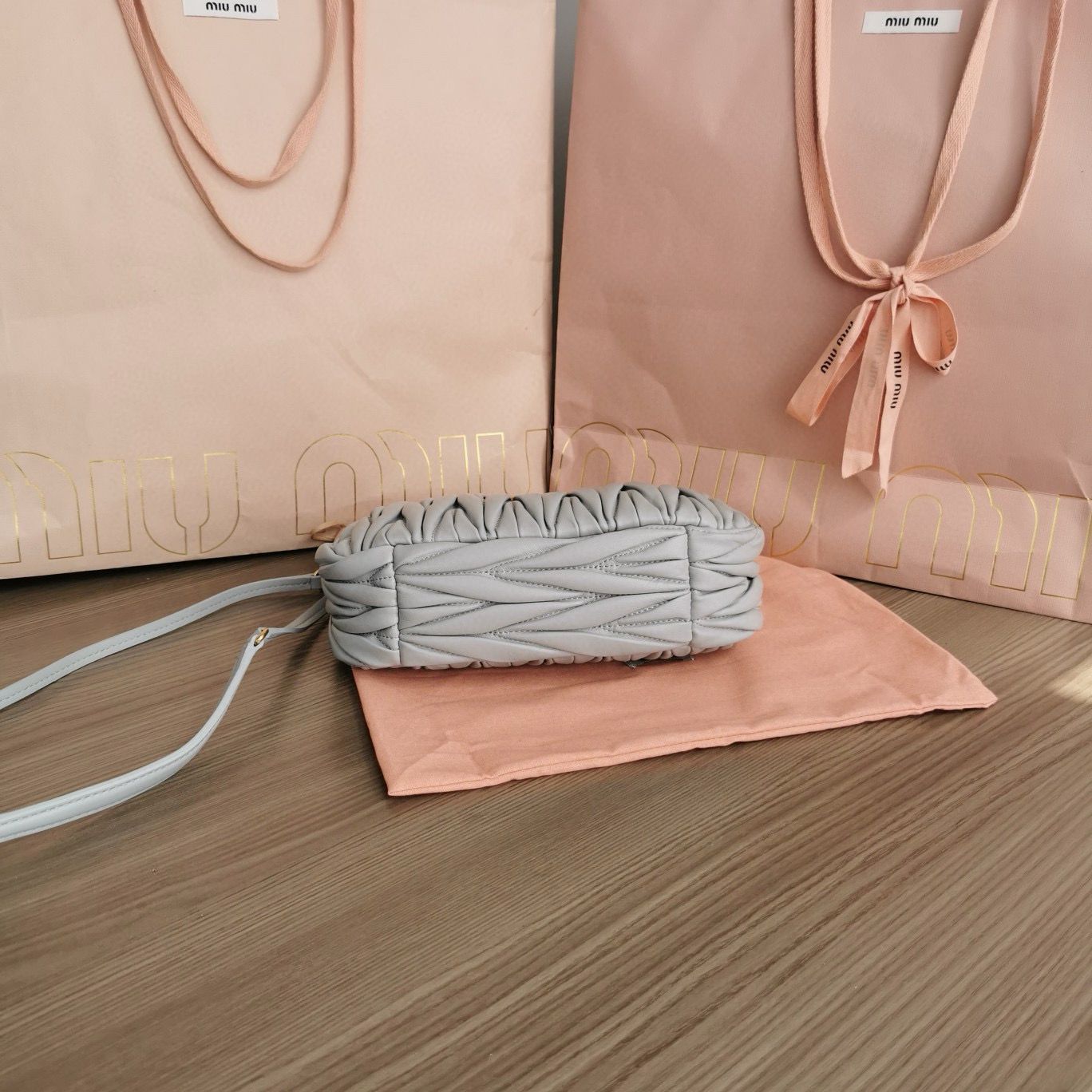 Miu Miu Wander Matelasse Original Sheepskin Bag 5BC125 Grey Miu Miu Wander Matelasse Original Sheepskin Bag 5BC125 Grey