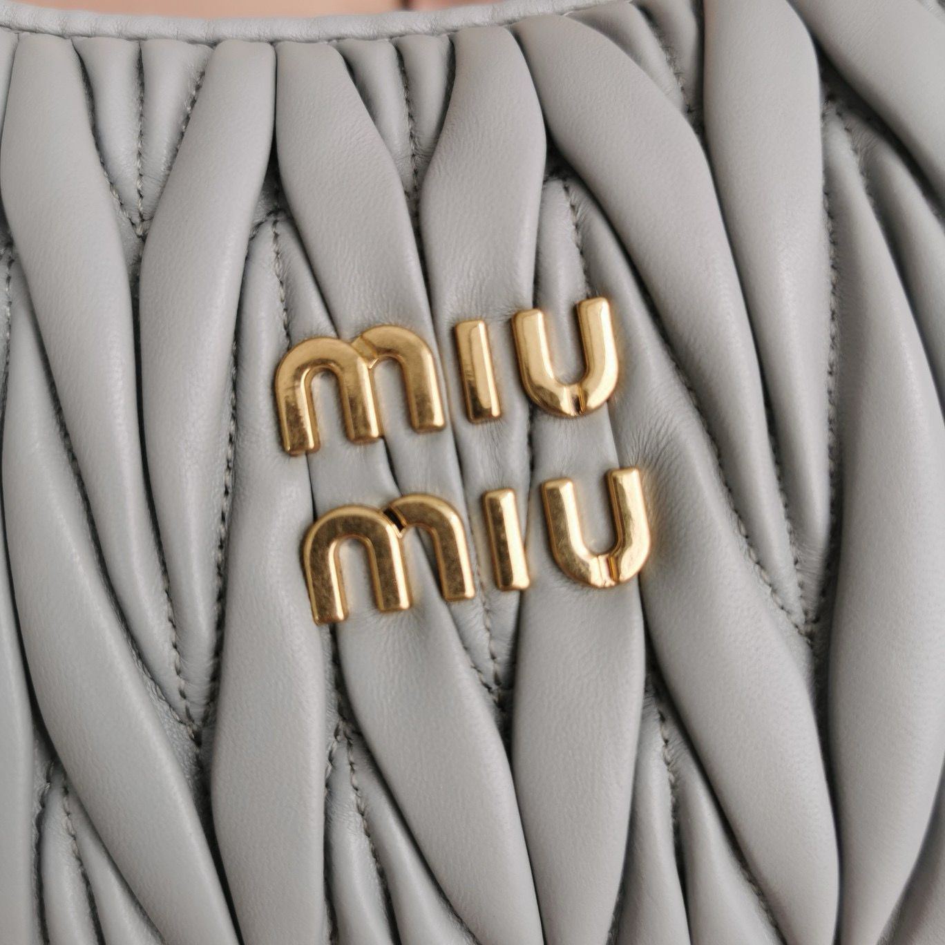 Miu Miu Wander Matelasse Original Sheepskin Bag 5BC125 Grey Miu Miu Wander Matelasse Original Sheepskin Bag 5BC125 Grey
