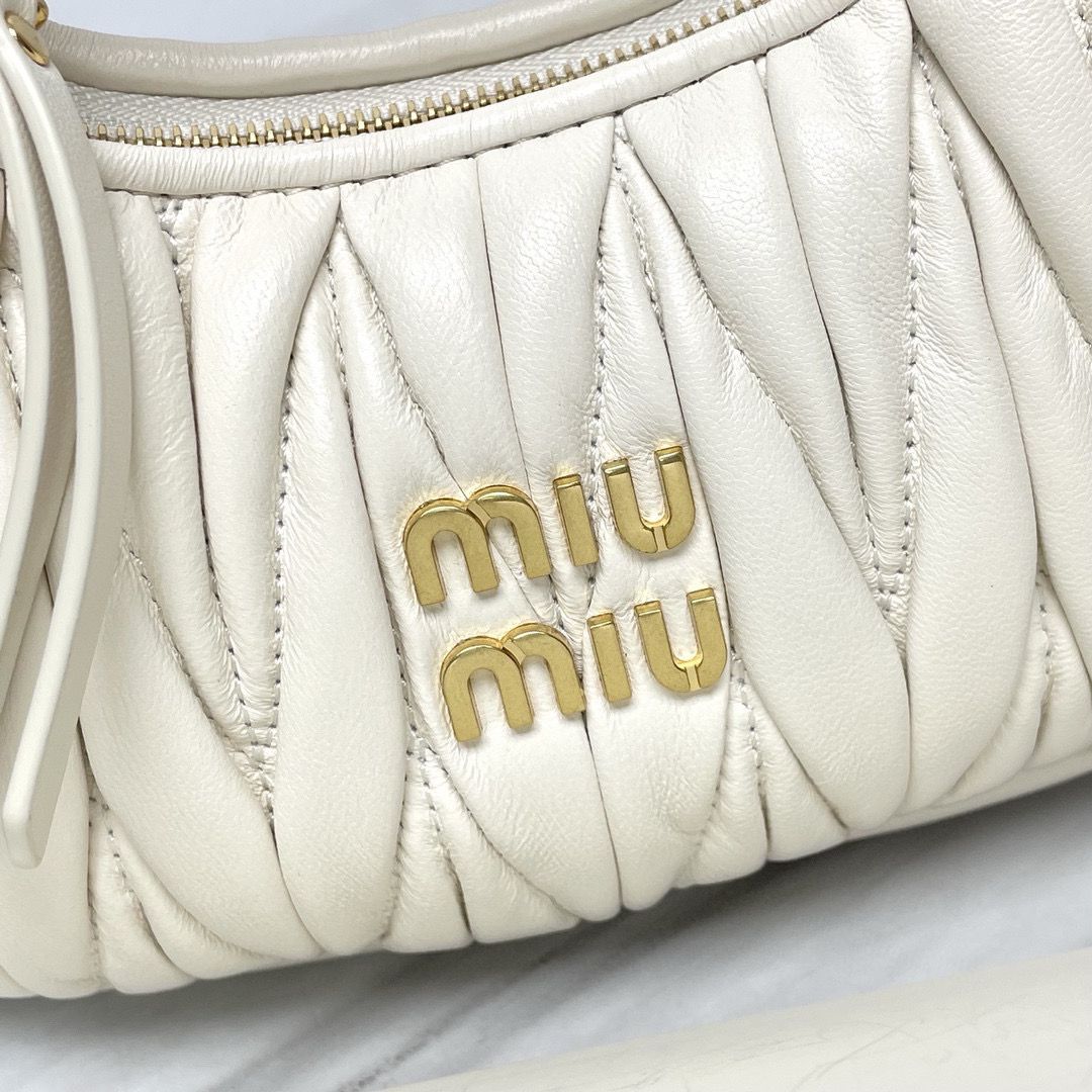 Miu Miu Wander Matelasse Original Sheepskin Mini Bag 5BP078 White Miu Miu Wander Matelasse Original Sheepskin Mini Bag 5BP078 White