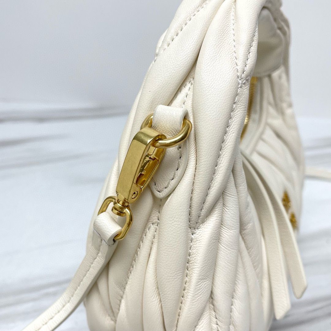 Miu Miu Wander Matelasse Original Sheepskin Mini Bag 5BP078 White Miu Miu Wander Matelasse Original Sheepskin Mini Bag 5BP078 White