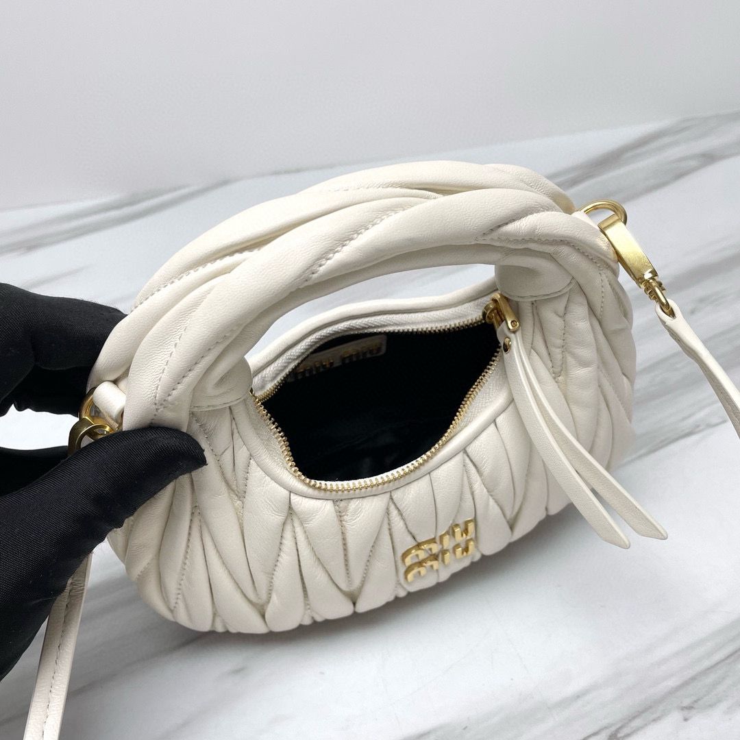 Miu Miu Wander Matelasse Original Sheepskin Mini Bag 5BP078 White Miu Miu Wander Matelasse Original Sheepskin Mini Bag 5BP078 White