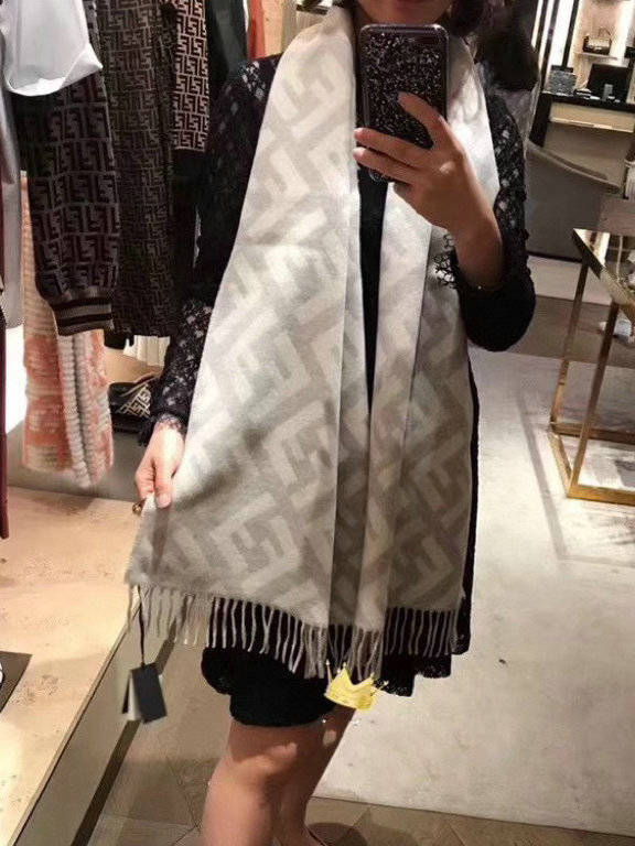 Fendi Scarf FDC00121 Fendi Scarf FDC00121