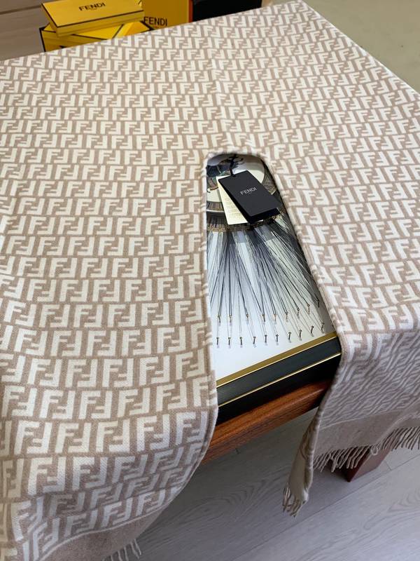 Fendi Cloak FDC00130 Fendi Cloak FDC00130