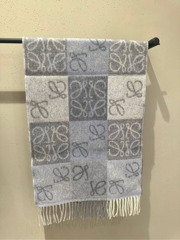 Loewe Scarf LOC00061 Loewe Scarf LOC00061